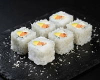 SNOWLY ROLLS Concombre Avocat Cheese